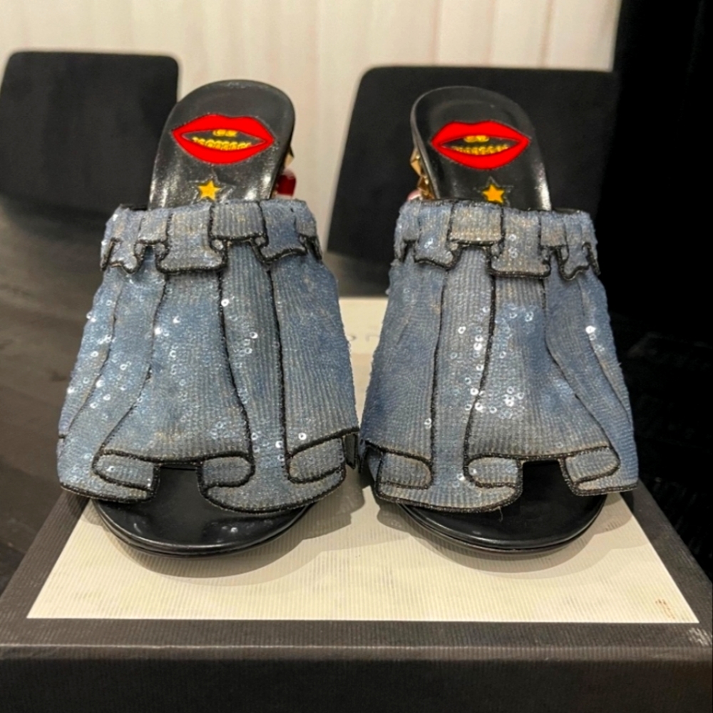 WORN ONCE for 3 HRS GUCCI TROMPE L'OEIL SNAKE HEEL MULES